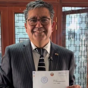 VIVIENDA : CON MINISTRO PODUJE SE LOGRA ACUERDO HISTORICO